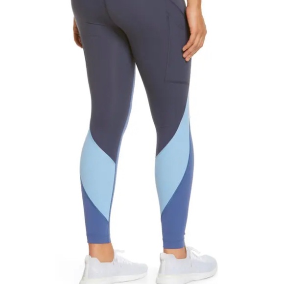 Pocket Jumpsuit - Picture 5 of 7